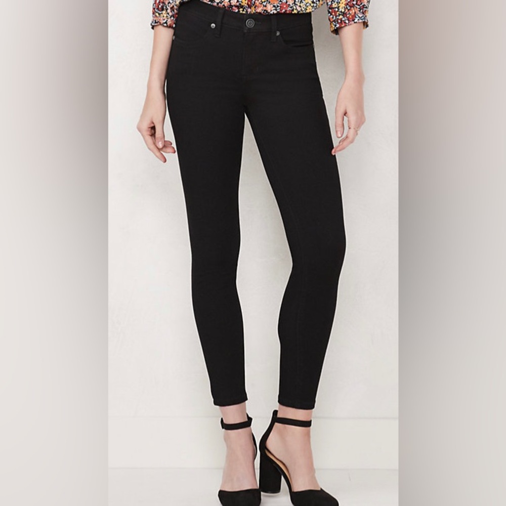 Lauren Conrad black mid/reg waist -LC
